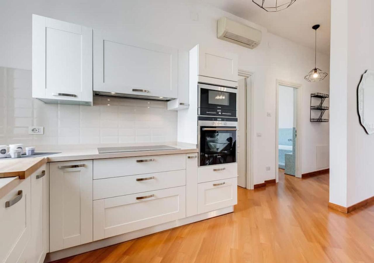 Modern, Stylish Flat Near Piazza Della Repubblica Hébergement de vacances